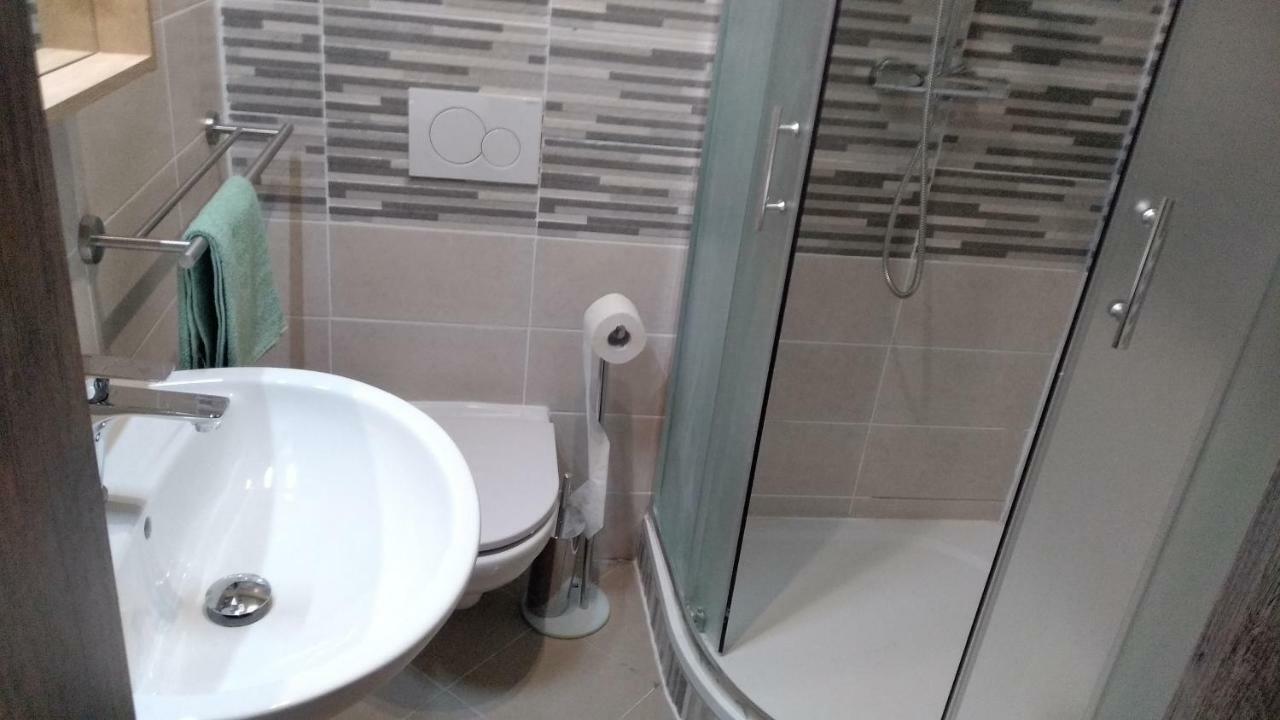 Ubytovani Dagmar Podivin Ngoại thất bức ảnh
