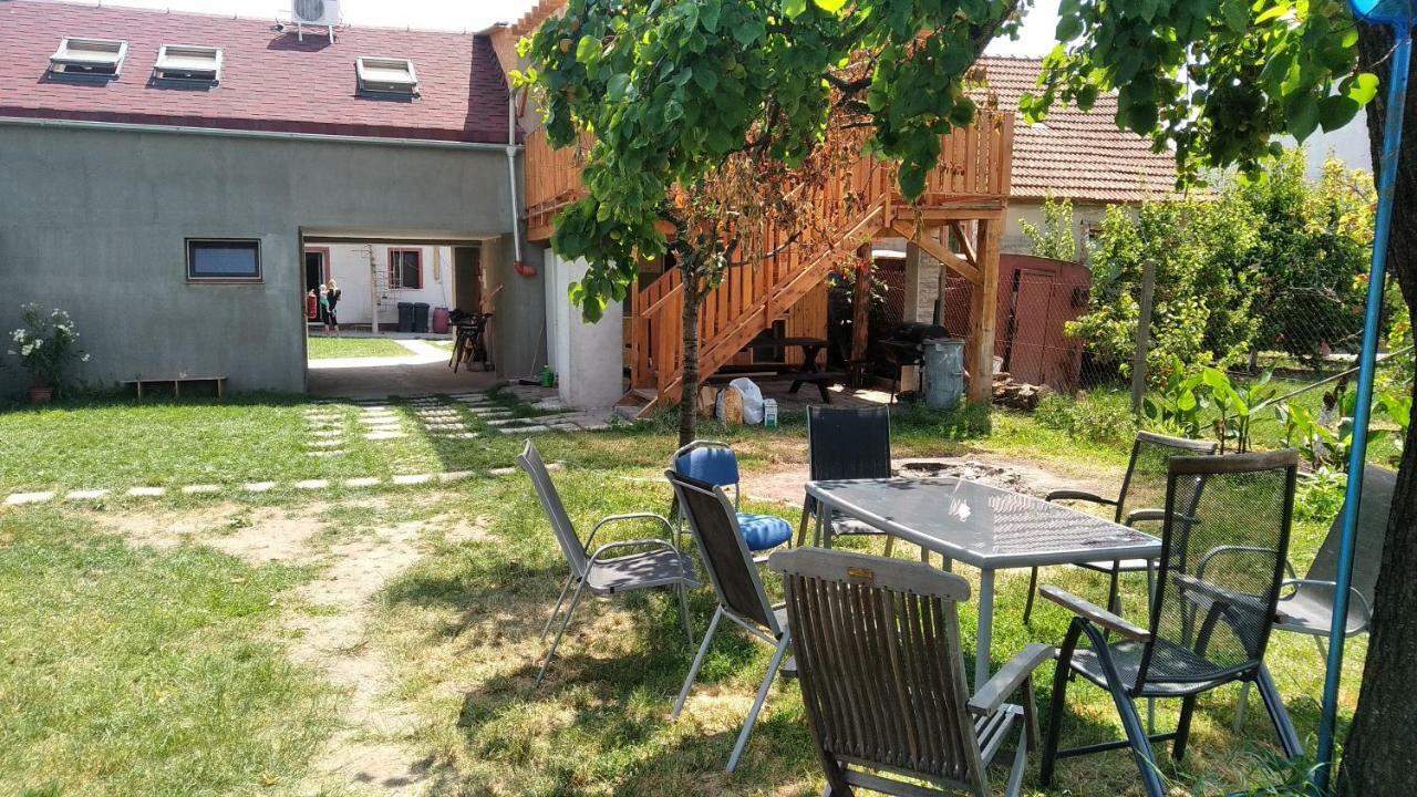 Ubytovani Dagmar Podivin Ngoại thất bức ảnh